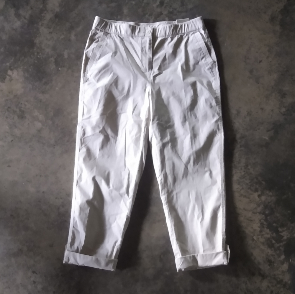 Chico's Straight Ankle Basic Khaki Pants 0.5 (6)